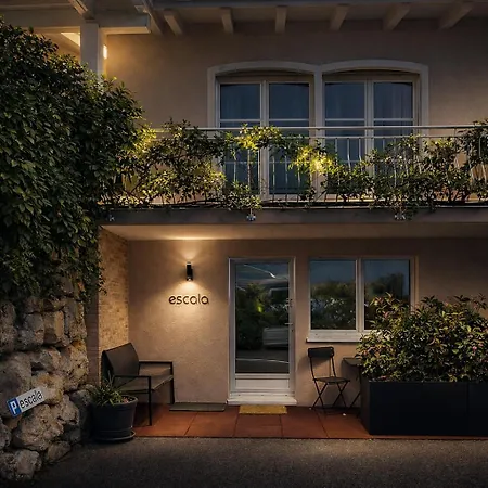 Escala - Family 3* Fully